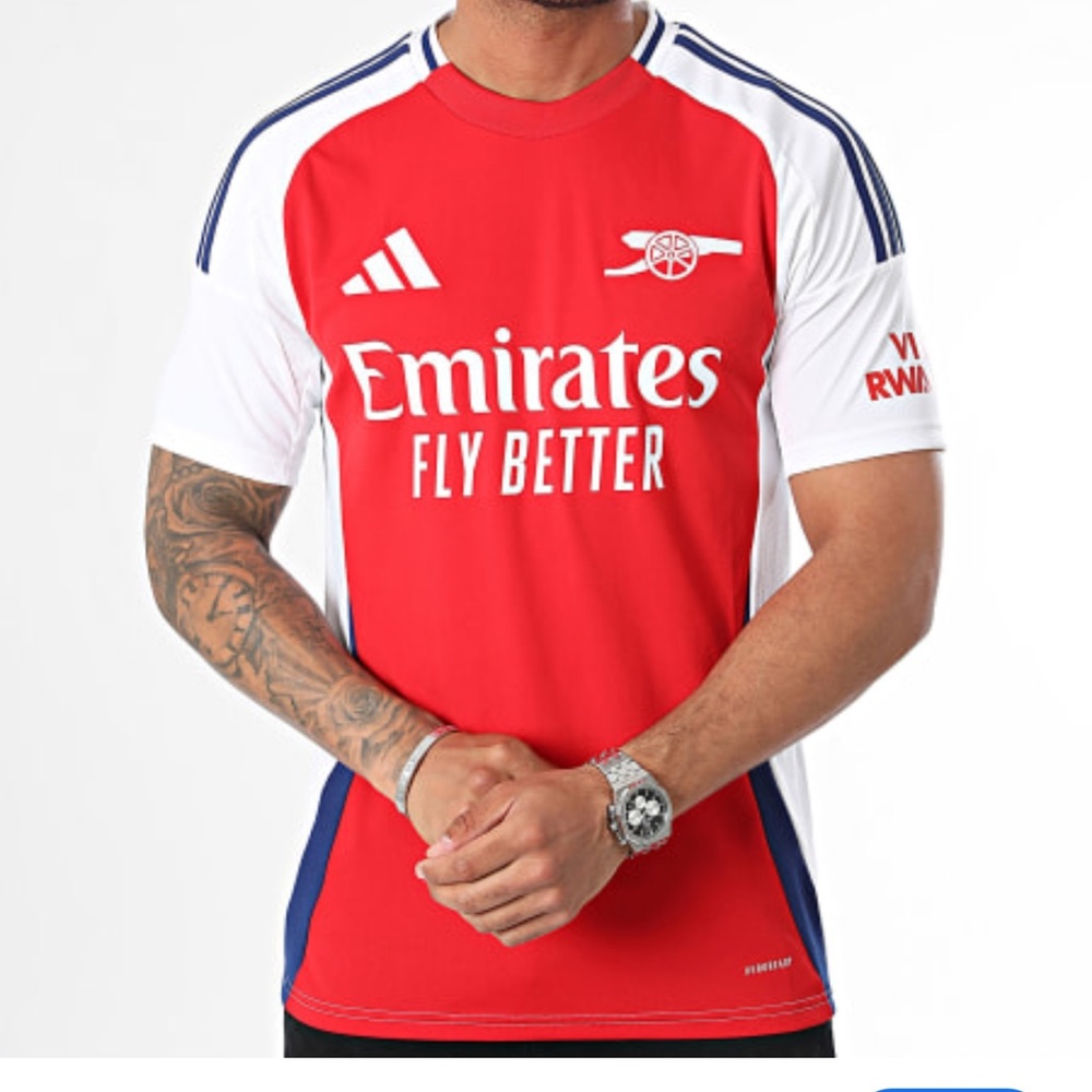 Adidas Sportswear - Arsenal FC Football
Jersey new with tags size Small